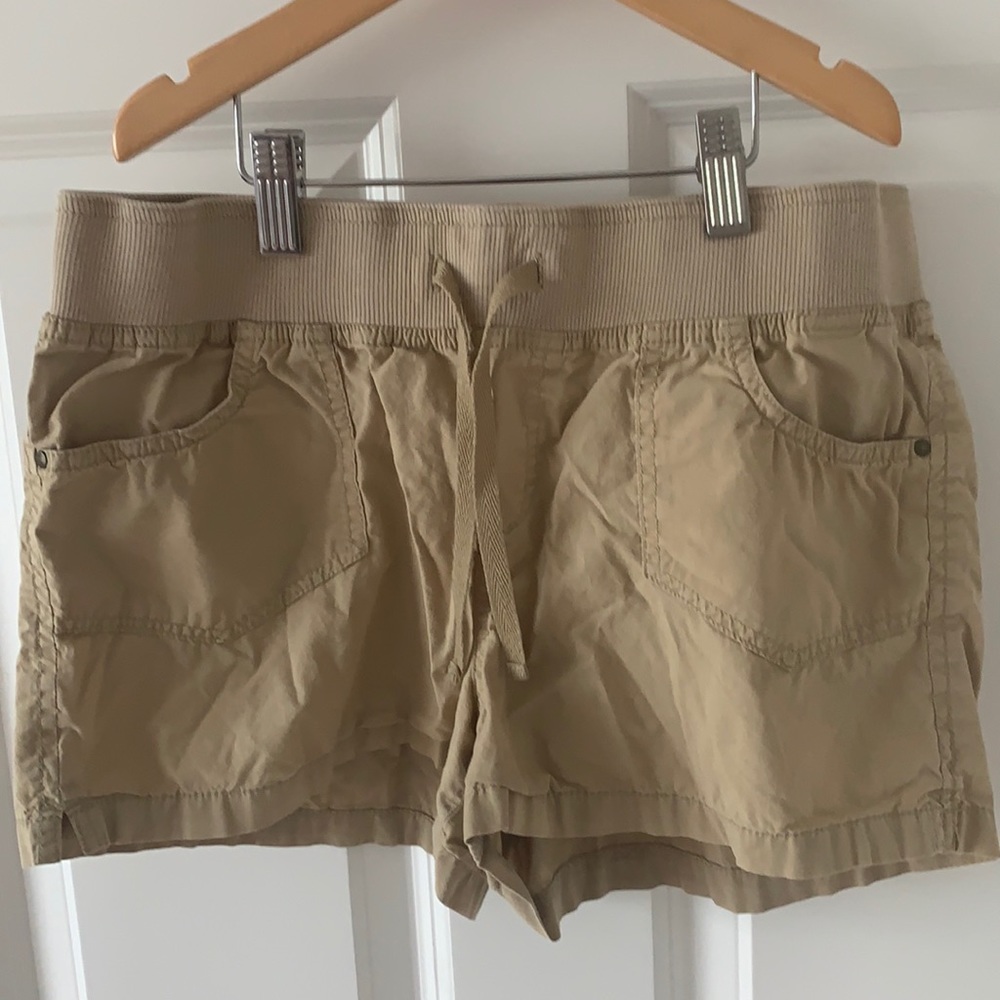 Girls khaki shorts